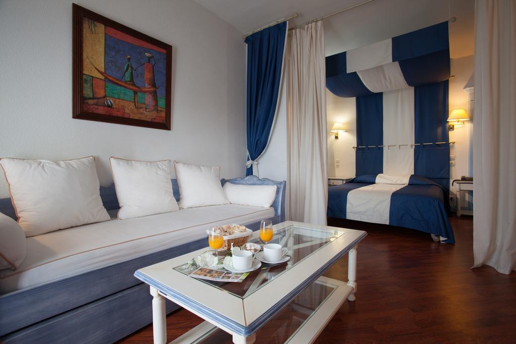 Hotel Moderne Et Pigeon Limoux Habitación foto